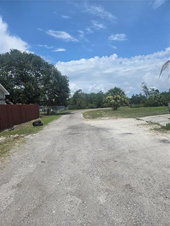 На продажу: $150,000 (2.50 acres)