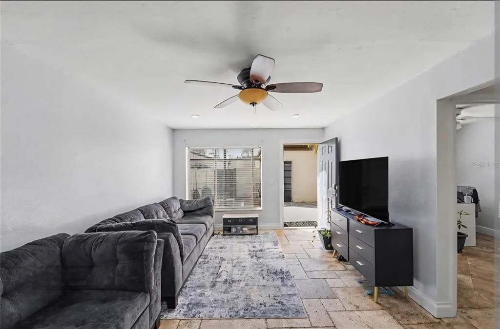 For Sale: $229,000 (4 beds, 2 baths, 1456 Square Feet)
