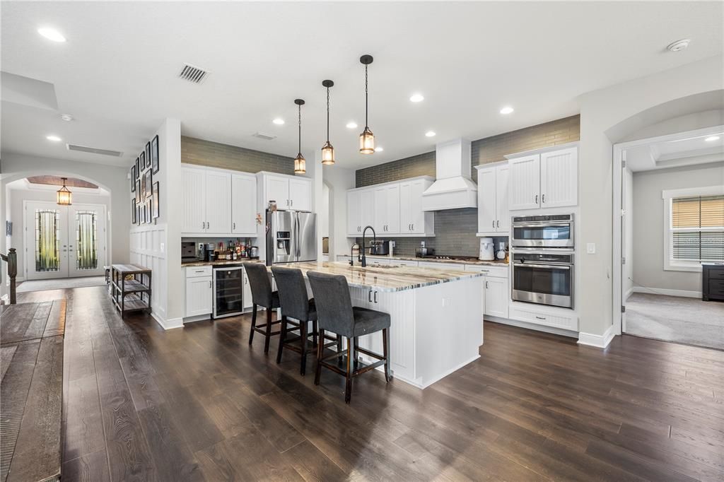 For Sale: $875,000 (7 beds, 5 baths, 4846 Square Feet)