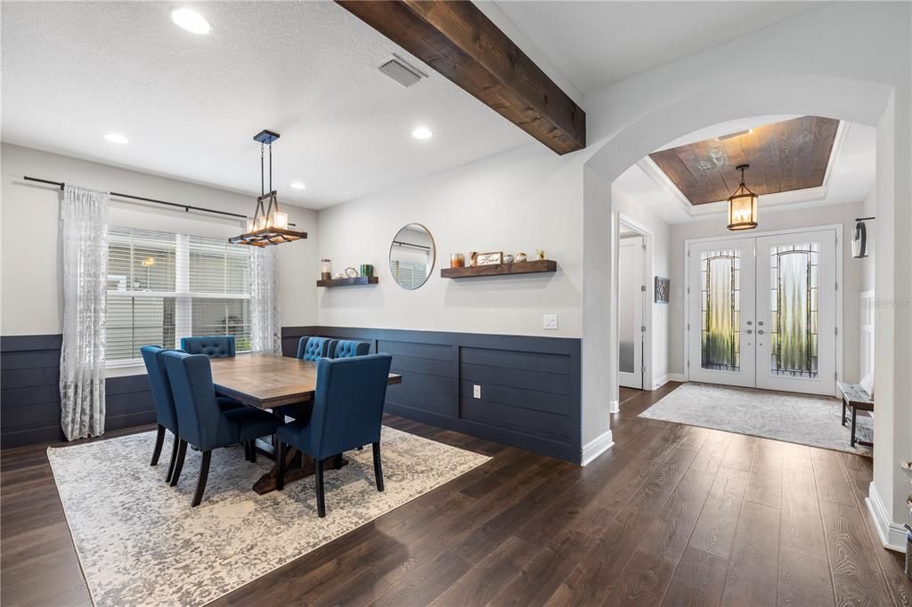 For Sale: $875,000 (7 beds, 5 baths, 4846 Square Feet)
