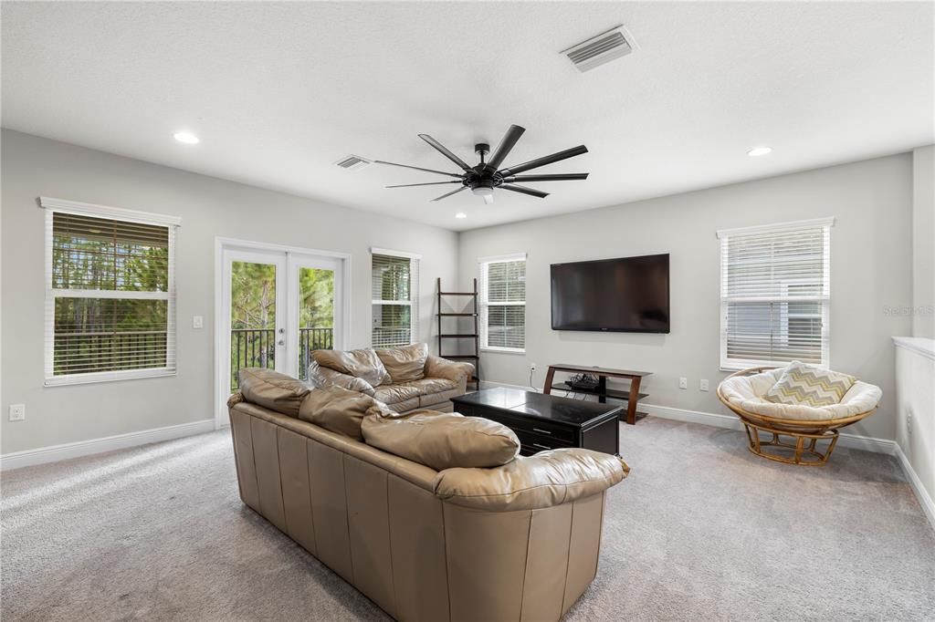 For Sale: $875,000 (7 beds, 5 baths, 4846 Square Feet)