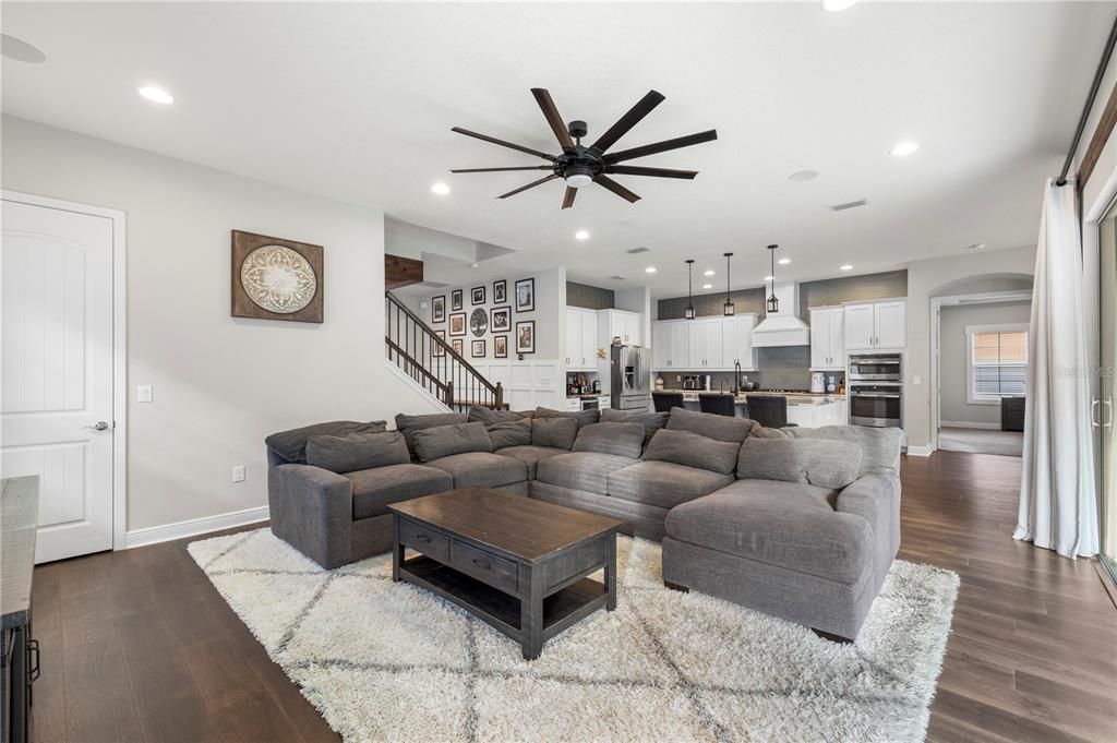 For Sale: $875,000 (7 beds, 5 baths, 4846 Square Feet)