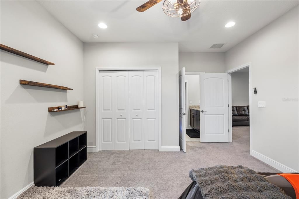 For Sale: $875,000 (7 beds, 5 baths, 4846 Square Feet)