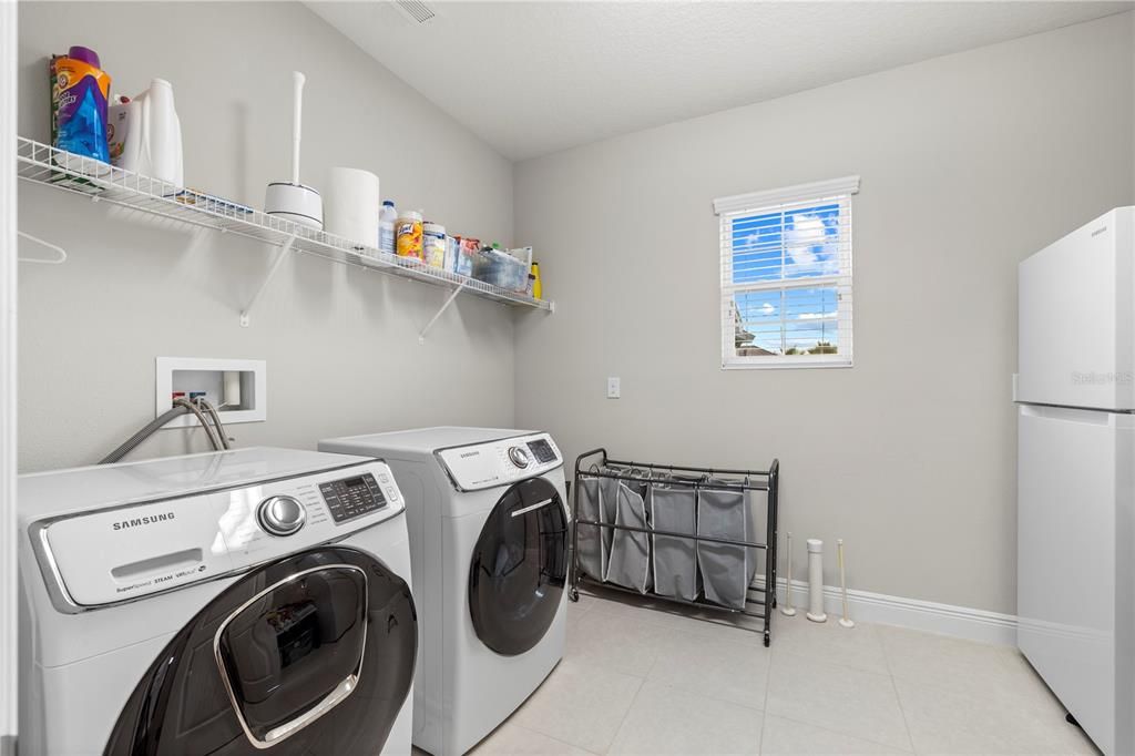 For Sale: $875,000 (7 beds, 5 baths, 4846 Square Feet)