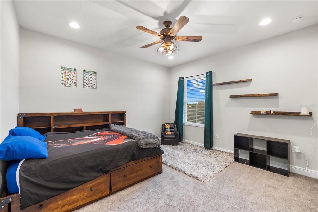 For Sale: $875,000 (7 beds, 5 baths, 4846 Square Feet)