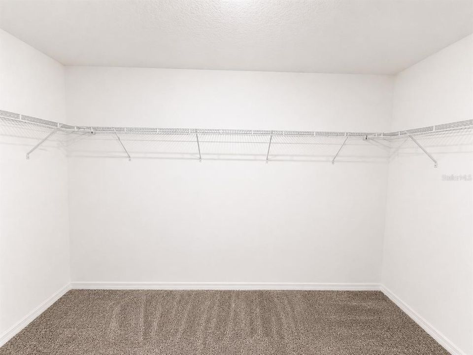 For Rent: $2,500 (4 beds, 2 baths, 1935 Square Feet)