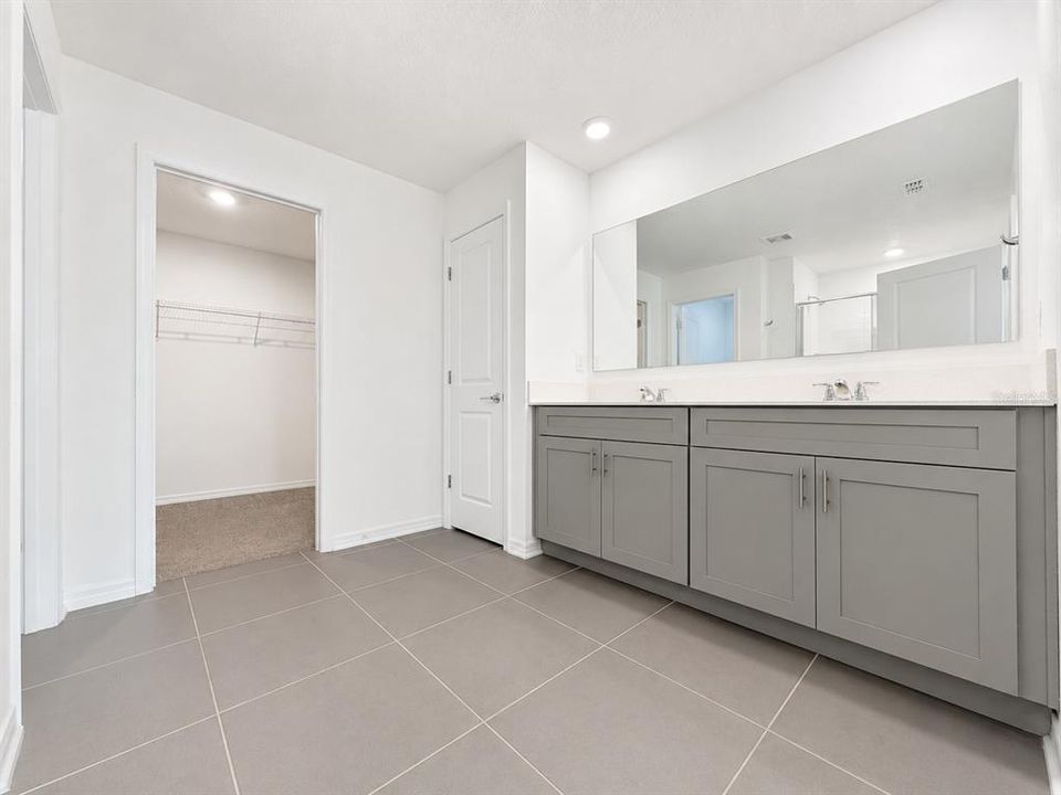 For Rent: $2,500 (4 beds, 2 baths, 1935 Square Feet)