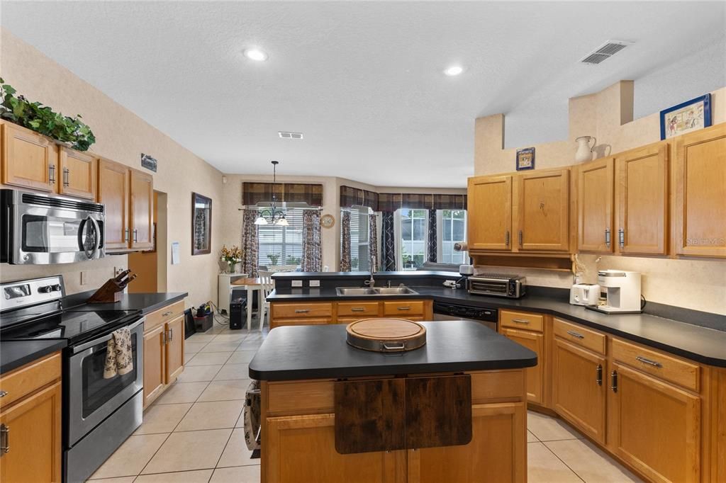 На продажу: $624,999 (4 спален, 3 ванн, 2698 Квадратных фут)