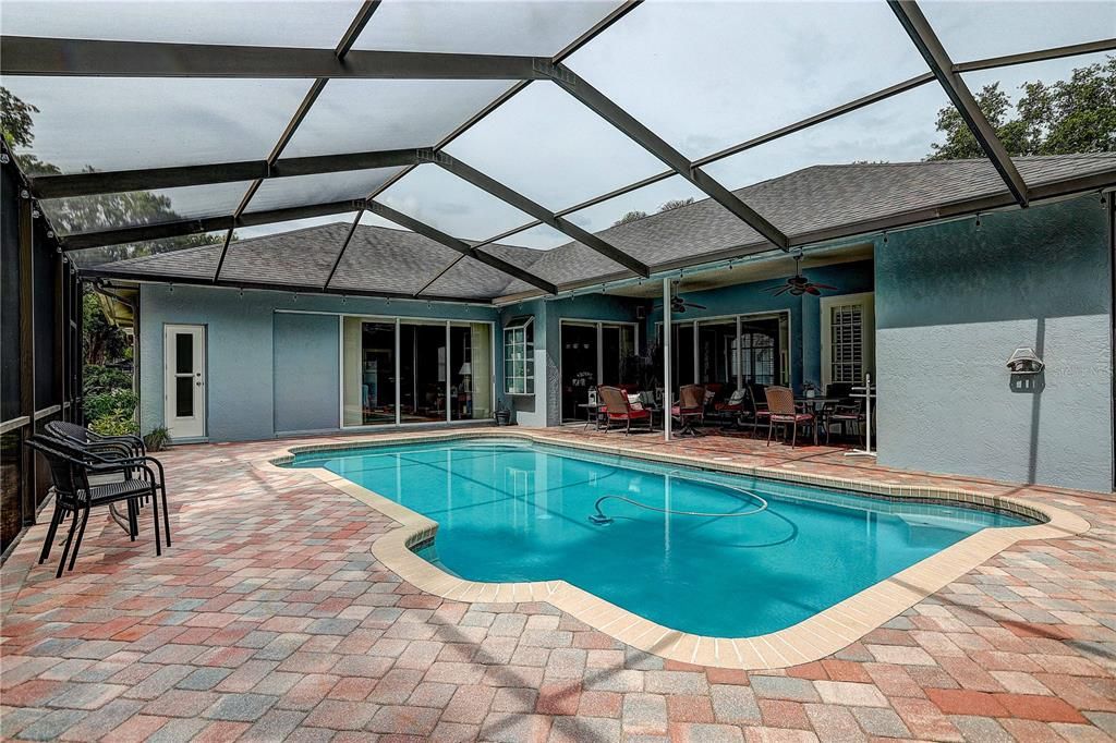 For Sale: $569,990 (4 beds, 3 baths, 2768 Square Feet)