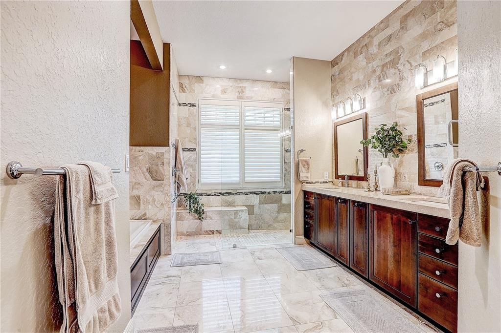 For Sale: $569,990 (4 beds, 3 baths, 2768 Square Feet)