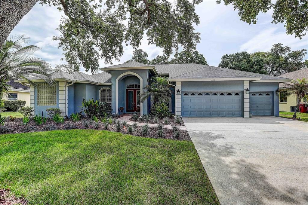 For Sale: $569,990 (4 beds, 3 baths, 2768 Square Feet)