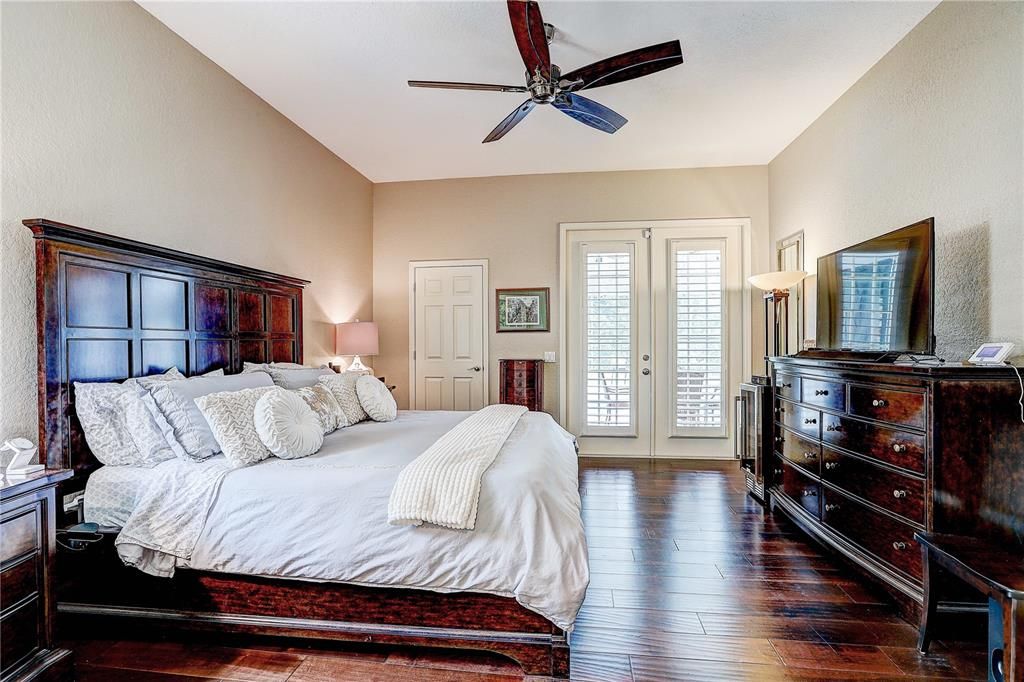 For Sale: $569,990 (4 beds, 3 baths, 2768 Square Feet)