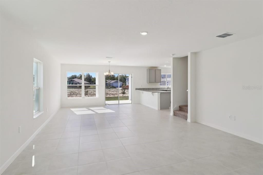 En Venta: $339,793 (4 camas, 2 baños, 2107 Pies cuadrados)