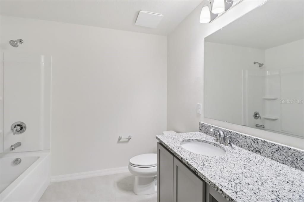 En Venta: $339,793 (4 camas, 2 baños, 2107 Pies cuadrados)