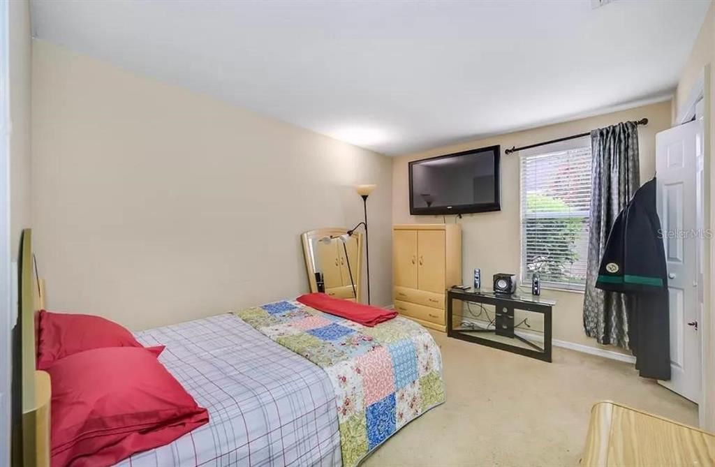For Rent: $3,500 (4 beds, 2 baths, 2509 Square Feet)