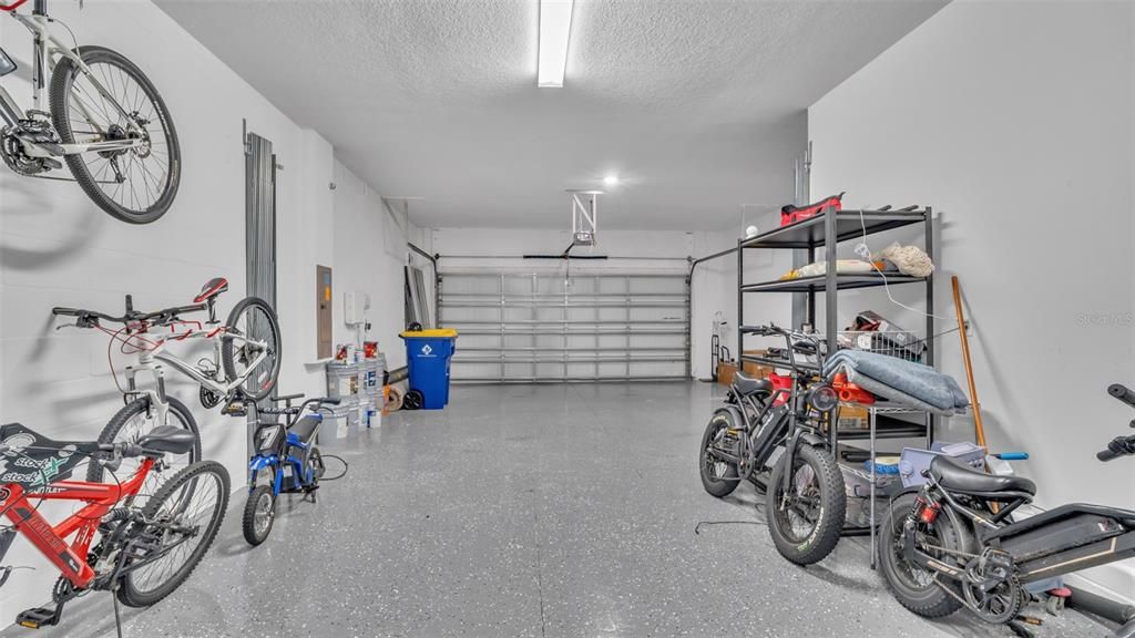 For Sale: $935,000 (6 beds, 4 baths, 4259 Square Feet)