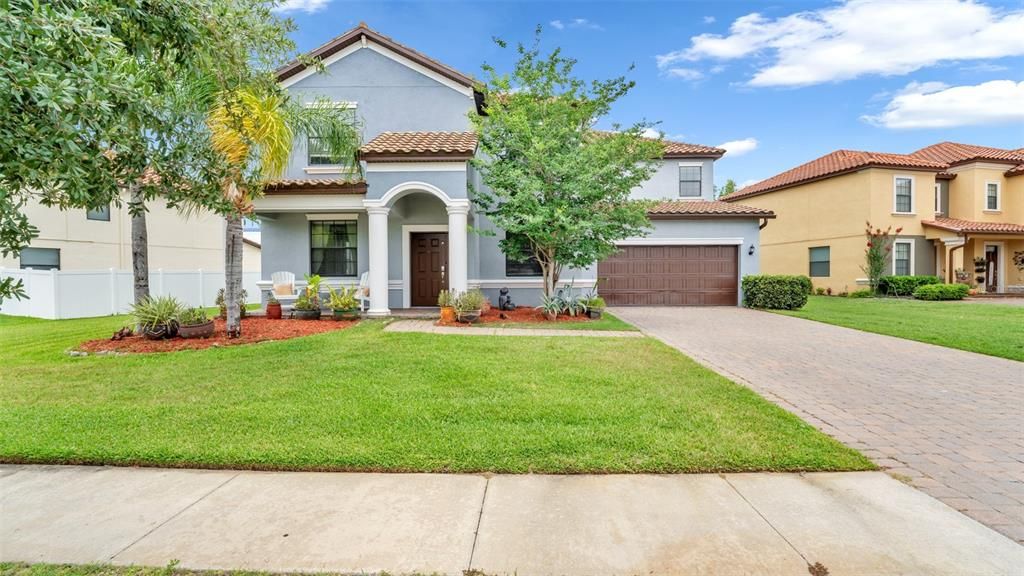 For Sale: $935,000 (6 beds, 4 baths, 4259 Square Feet)