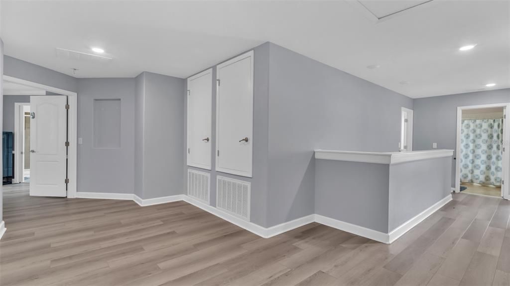 For Sale: $935,000 (6 beds, 4 baths, 4259 Square Feet)