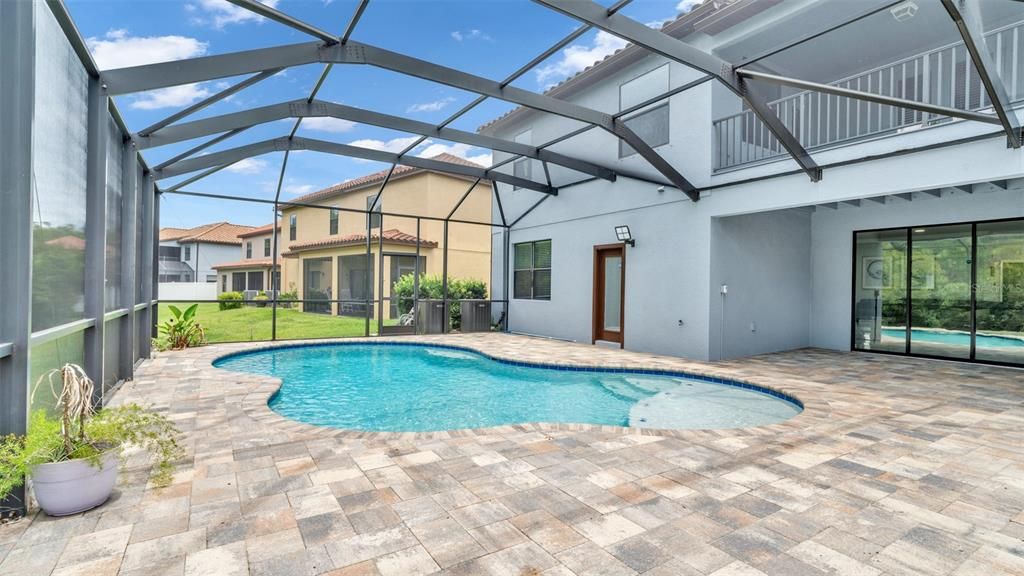 For Sale: $935,000 (6 beds, 4 baths, 4259 Square Feet)