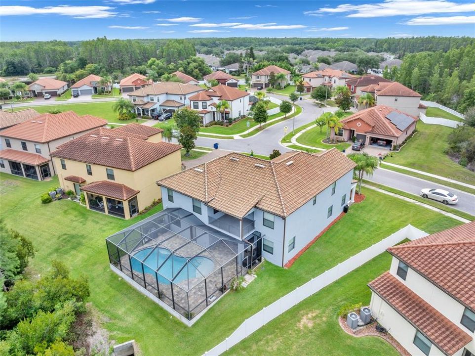 For Sale: $935,000 (6 beds, 4 baths, 4259 Square Feet)