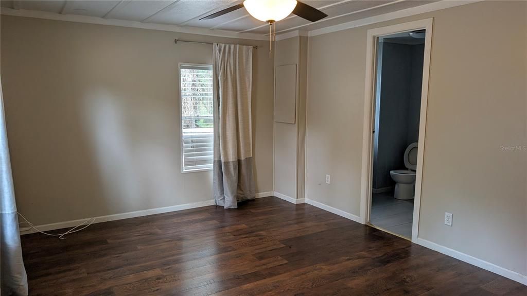 For Rent: $1,350 (2 beds, 2 baths, 1350 Square Feet)