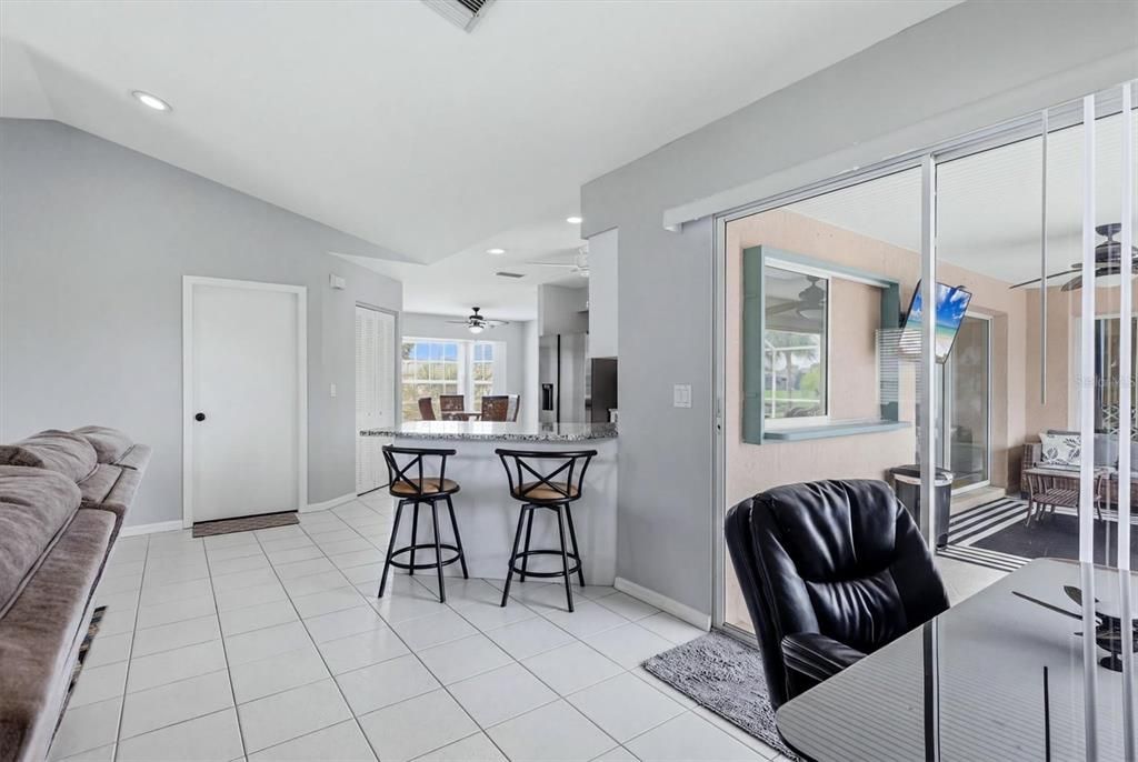 En Venta: $385,000 (3 camas, 2 baños, 1757 Pies cuadrados)