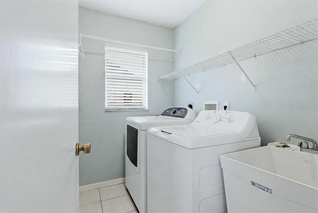 En Venta: $385,000 (3 camas, 2 baños, 1757 Pies cuadrados)