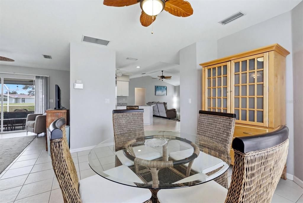 En Venta: $385,000 (3 camas, 2 baños, 1757 Pies cuadrados)
