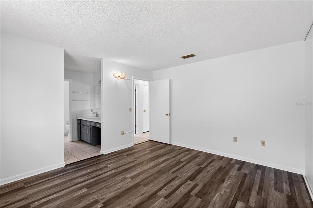 En Venta: $159,000 (2 camas, 2 baños, 1144 Pies cuadrados)