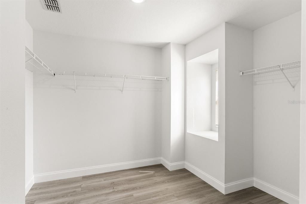 For Sale: $459,000 (3 beds, 2 baths, 2575 Square Feet)