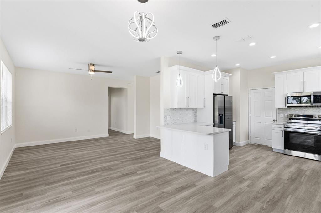 For Sale: $459,000 (3 beds, 2 baths, 2575 Square Feet)