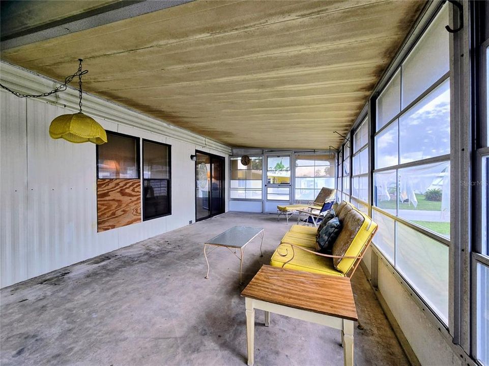 For Sale: $87,000 (2 beds, 2 baths, 1056 Square Feet)