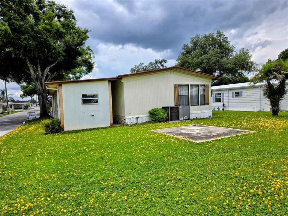 For Sale: $87,000 (2 beds, 2 baths, 1056 Square Feet)