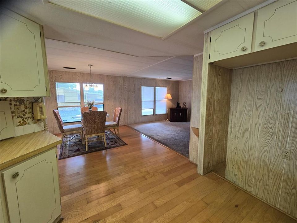 For Sale: $87,000 (2 beds, 2 baths, 1056 Square Feet)