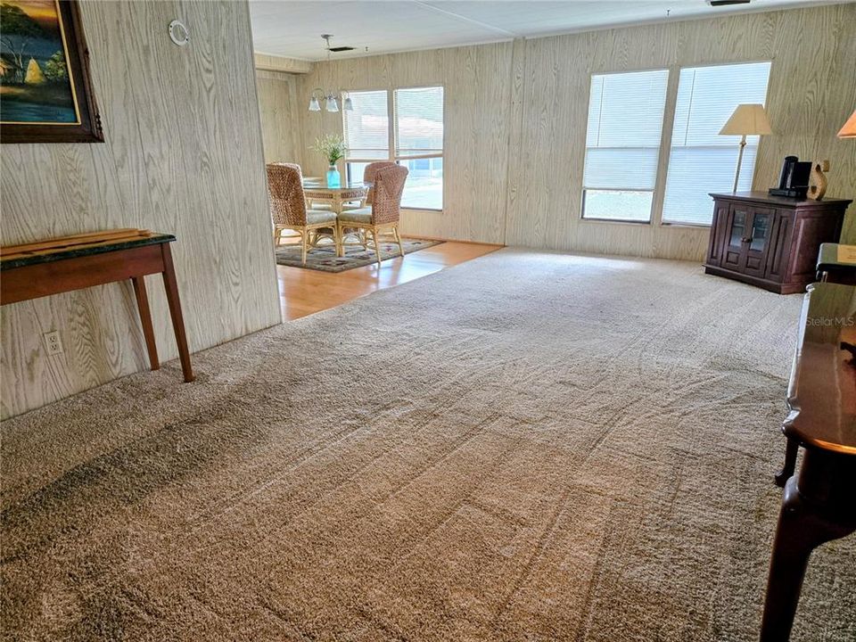 For Sale: $87,000 (2 beds, 2 baths, 1056 Square Feet)