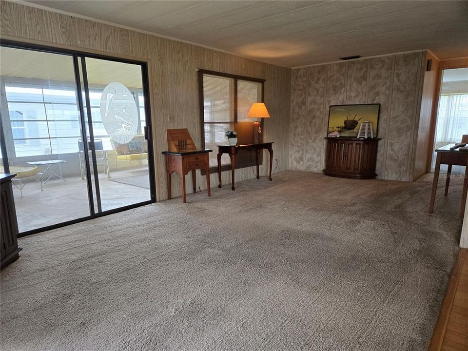 For Sale: $87,000 (2 beds, 2 baths, 1056 Square Feet)