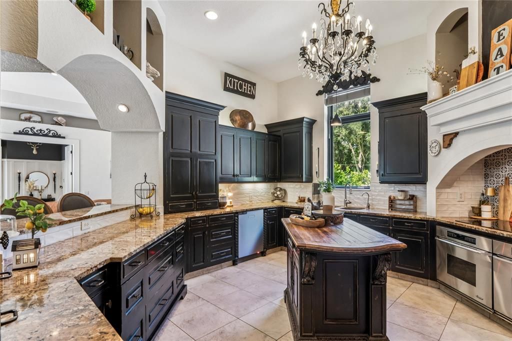 For Sale: $2,750,000 (6 beds, 5 baths, 6200 Square Feet)