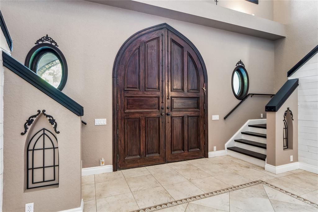 For Sale: $2,750,000 (6 beds, 5 baths, 6200 Square Feet)
