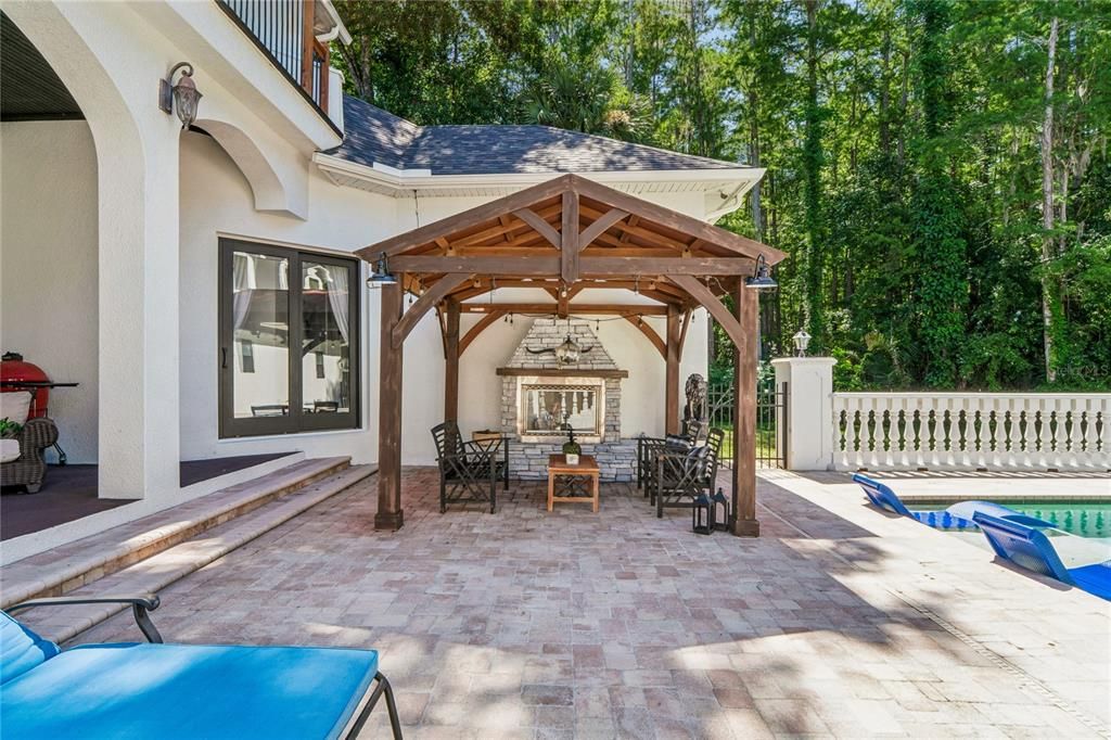 For Sale: $2,750,000 (6 beds, 5 baths, 6200 Square Feet)