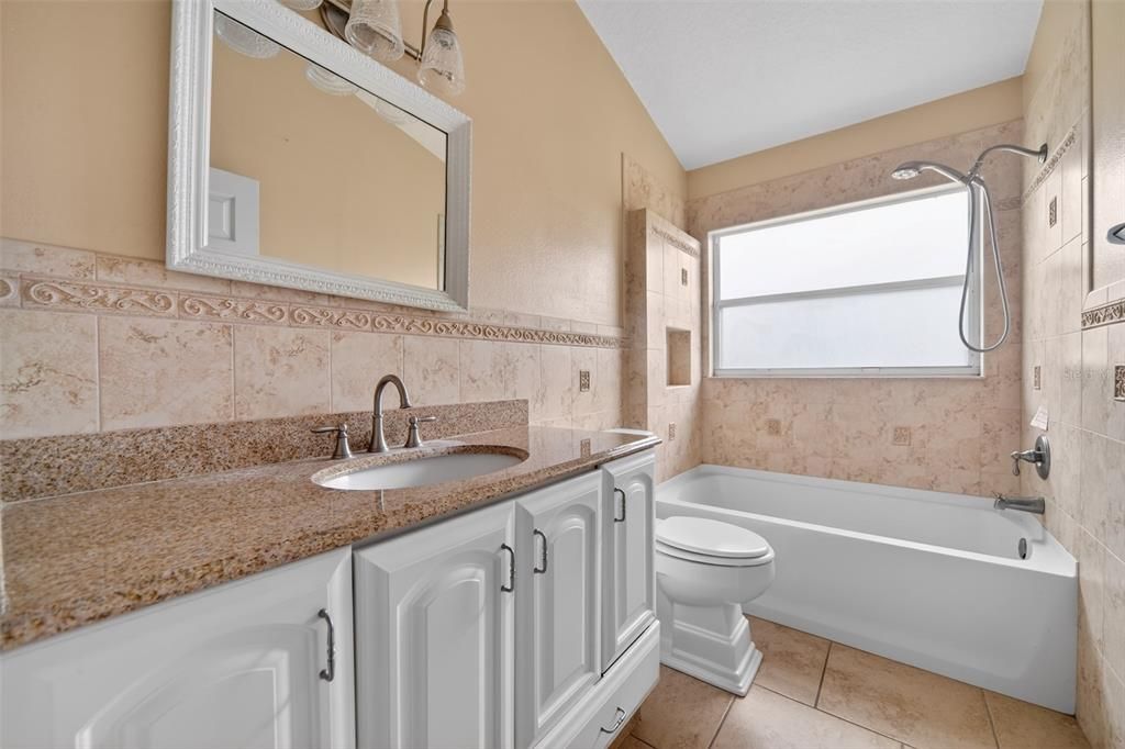 For Sale: $399,900 (4 beds, 2 baths, 1979 Square Feet)