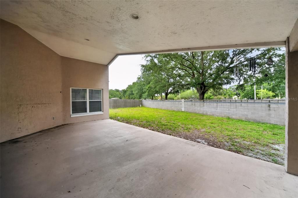 For Sale: $399,900 (4 beds, 2 baths, 1979 Square Feet)