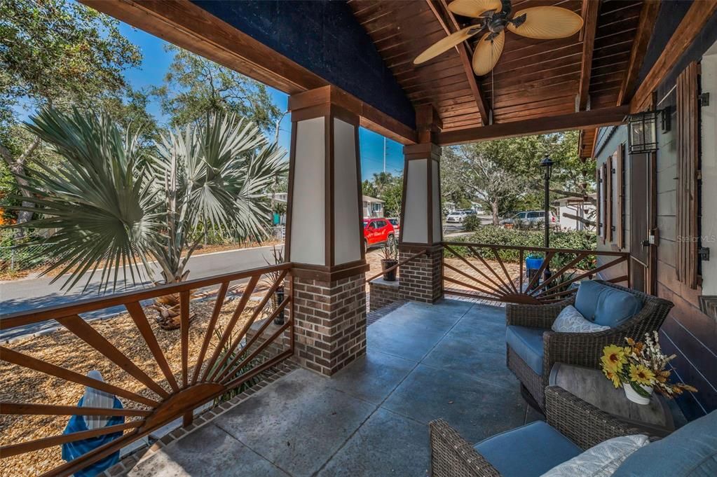 For Rent: $6,800 (2 beds, 2 baths, 1064 Square Feet)