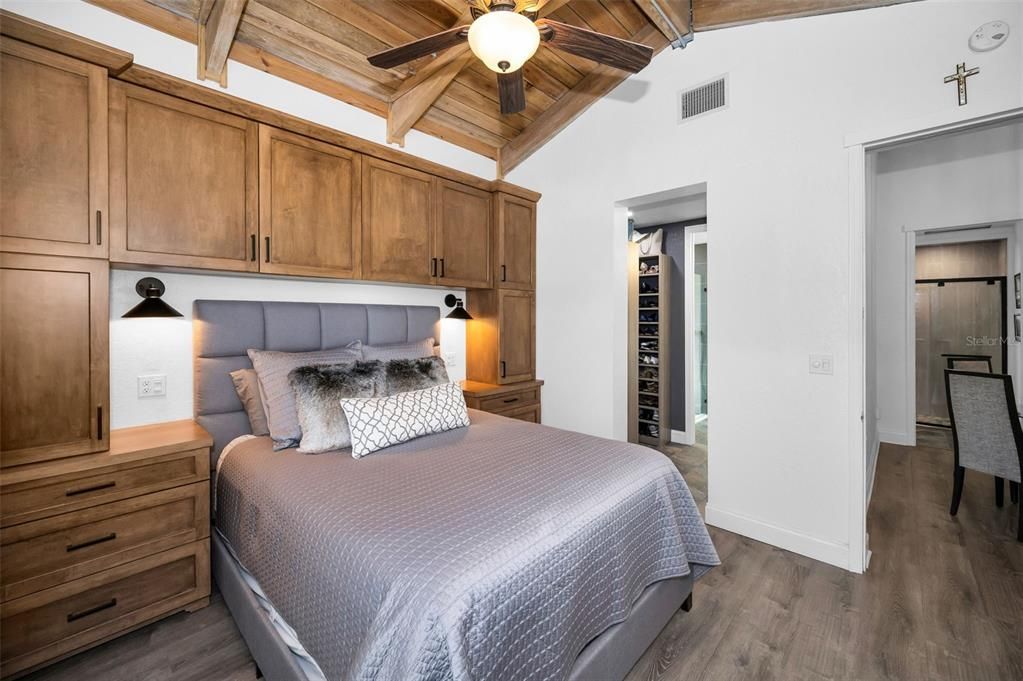 For Rent: $6,800 (2 beds, 2 baths, 1064 Square Feet)