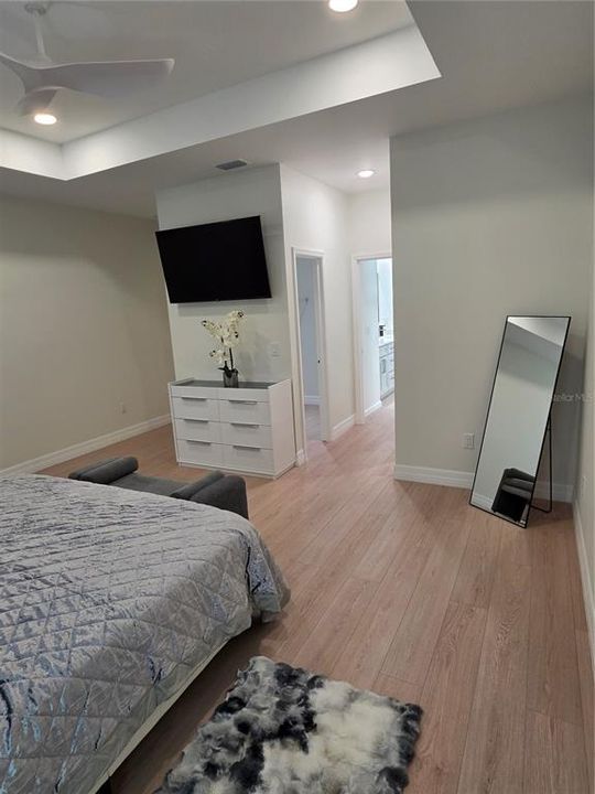 For Sale: $397,000 (3 beds, 2 baths, 1703 Square Feet)