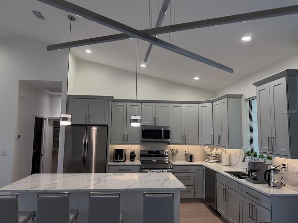 For Sale: $397,000 (3 beds, 2 baths, 1703 Square Feet)