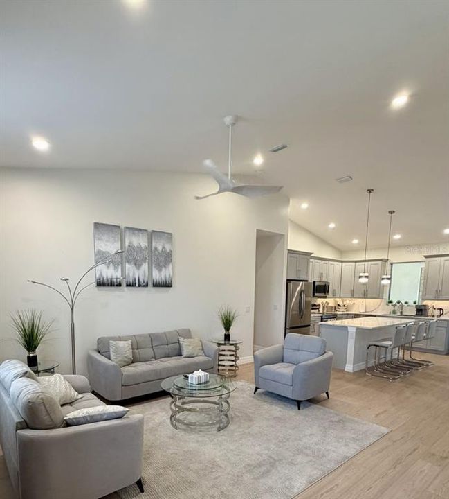 For Sale: $397,000 (3 beds, 2 baths, 1703 Square Feet)