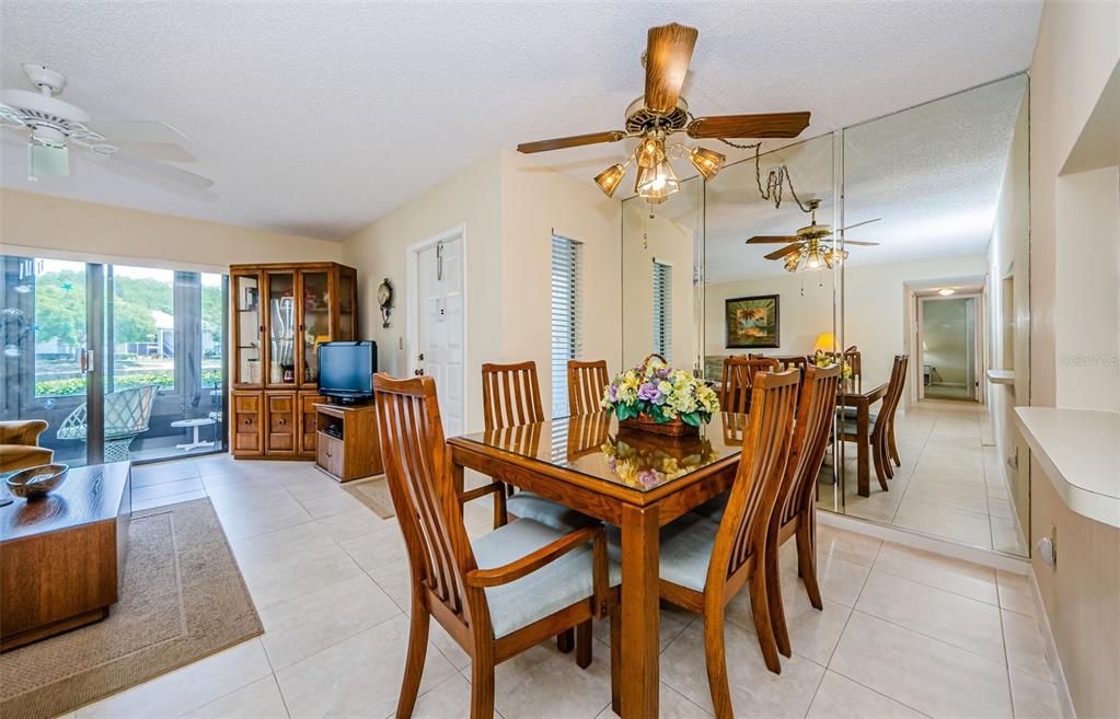 For Rent: $2,995 (2 beds, 2 baths, 1085 Square Feet)