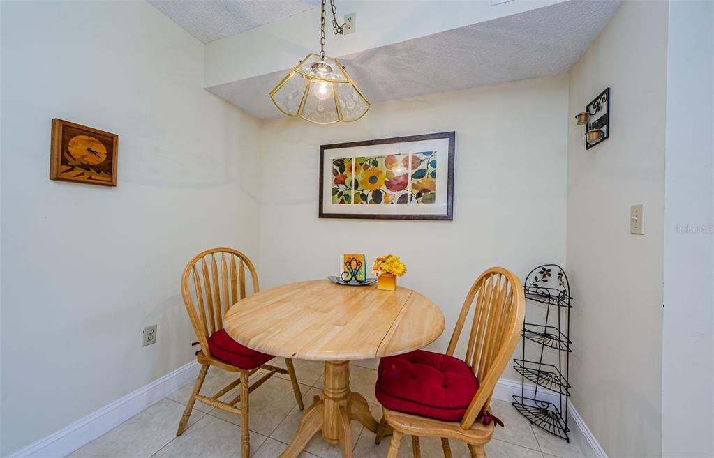 For Rent: $2,995 (2 beds, 2 baths, 1085 Square Feet)