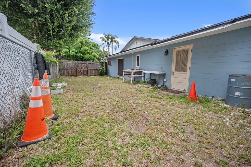 For Sale: $385,000 (3 beds, 2 baths, 1308 Square Feet)