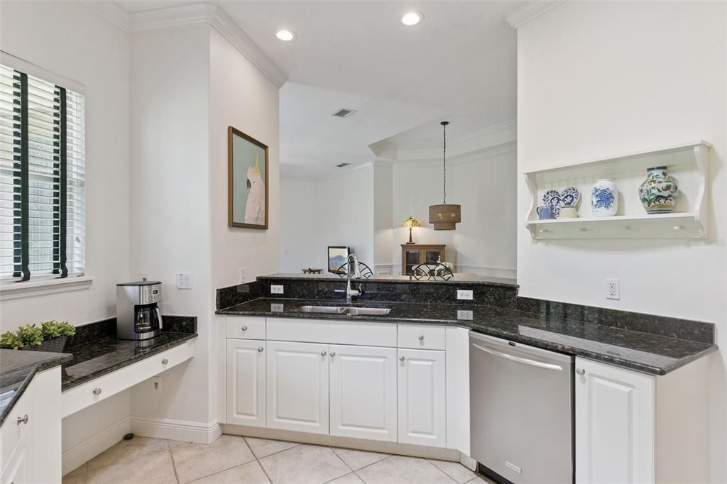 For Sale: $349,000 (2 beds, 2 baths, 1745 Square Feet)